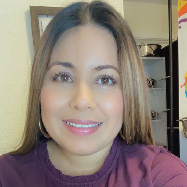 Claudia Vega AREA ORG. Indep. Instagram, Facebook, TikTok Linktree