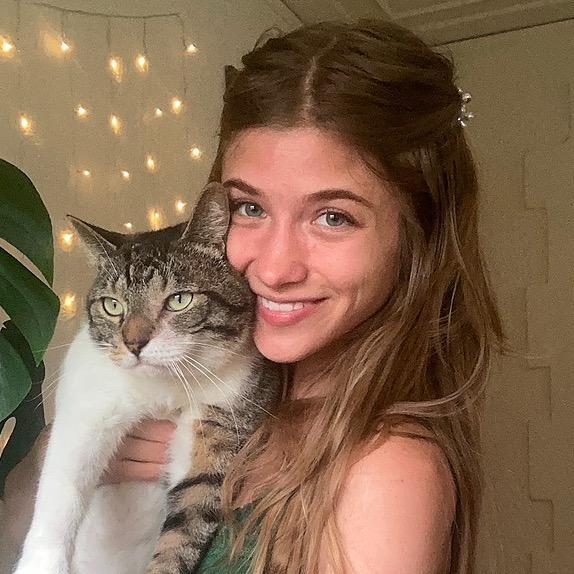 Cherie Lorraine | Twitter, Instagram, TikTok, Twitch | Linktree