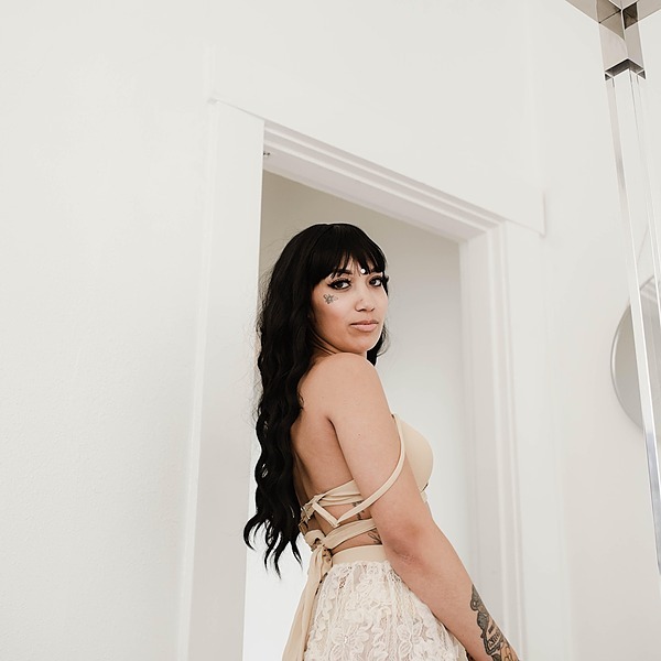 Honeyraye | Facebook, Twitch | Linktree