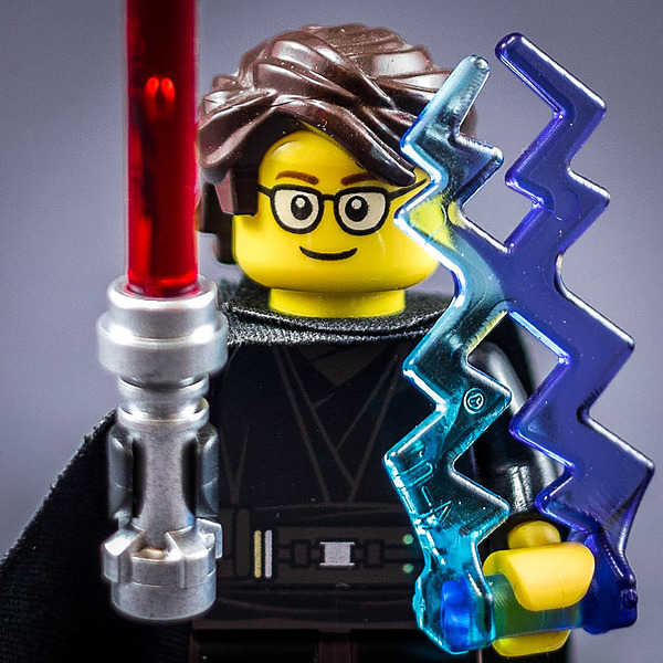 MINIFIGS AND BRICKS Instagram, TikTok Linktree