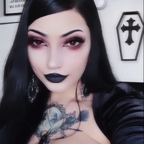 My other socials 🖤 | Linktree