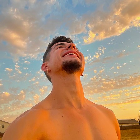 Lorenzo Reyes 🌹 - Find Lorenzo Reyes 🌹 Onlyfans - Linktree