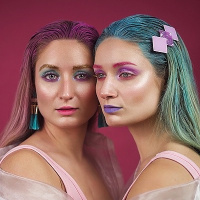 thereadtwinz | Instagram, Facebook, TikTok | Linktree