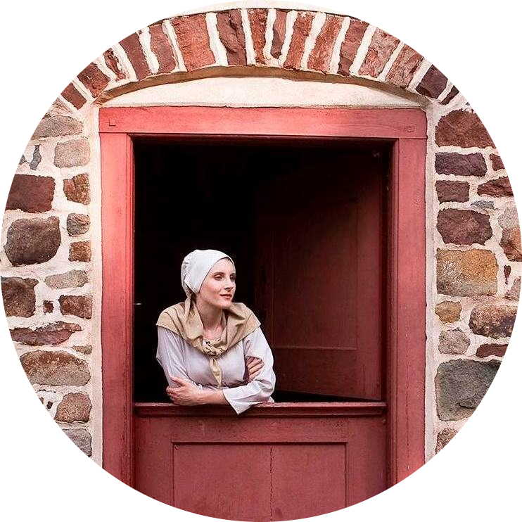 The History Girl Twitter, Instagram, Facebook Linktree