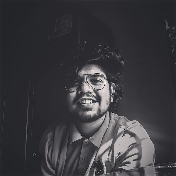 Ojas Paradkar Twitter, Instagram, Facebook Linktree