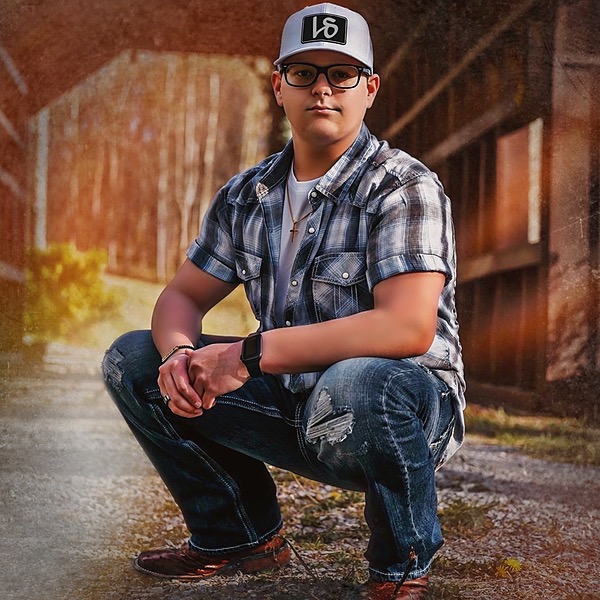 Logan Sanders Listen on Spotify Linktree