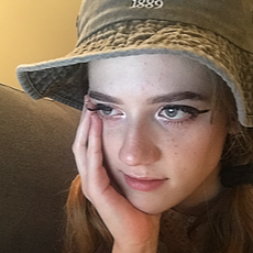 chloe.longname | Instagram, TikTok | Linktree