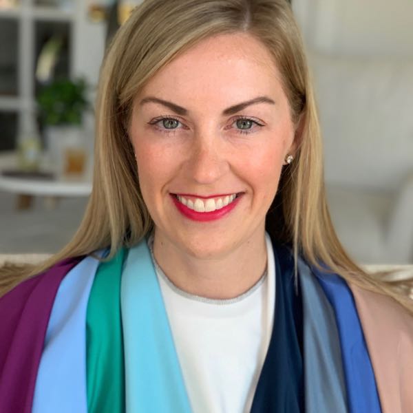 House of Colour Brentwood Instagram, TikTok Linktree