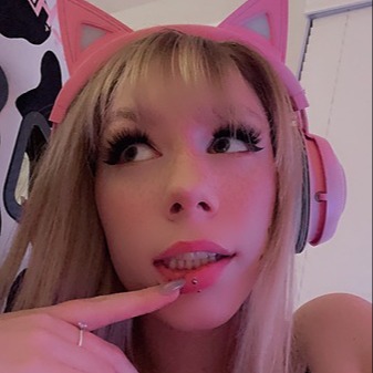 LittleSpoonz | Twitter, Instagram, TikTok, Twitch | Linktree