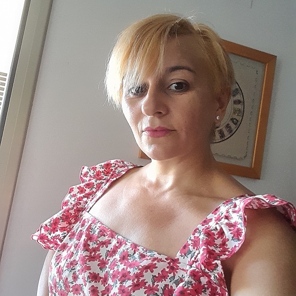 issabe | Facebook, TikTok | Linktree