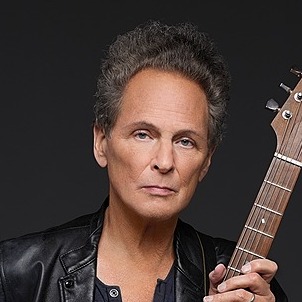 Lindsey Buckingham | Twitter, Instagram, Facebook, TikTok | Linktree