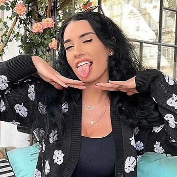 Paris Dylan | Twitter, Instagram, Facebook, TikTok | Linktree