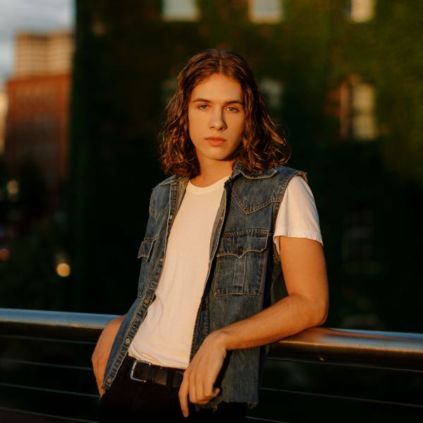 Baxter Hall TikTok Linktree