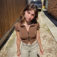 cheleche | Twitter, Instagram, TikTok | Linktree