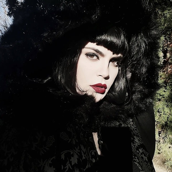 luavalentia | Facebook | Linktree