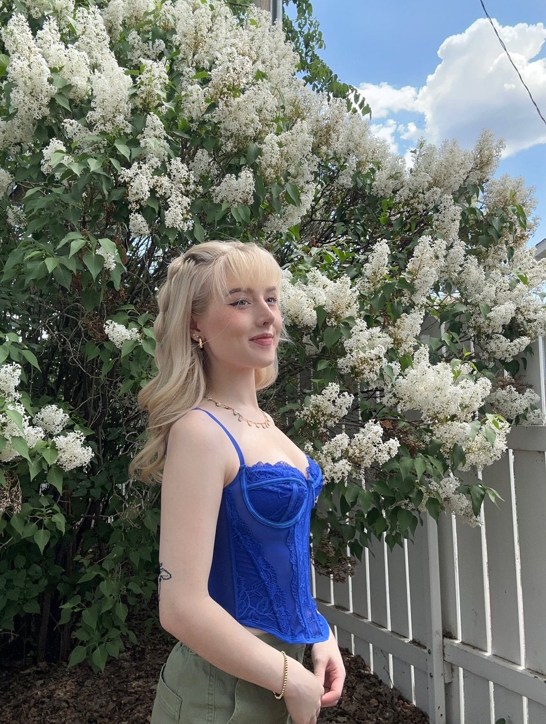 Hey im cam | Twitter, Instagram, TikTok, Twitch | Linktree