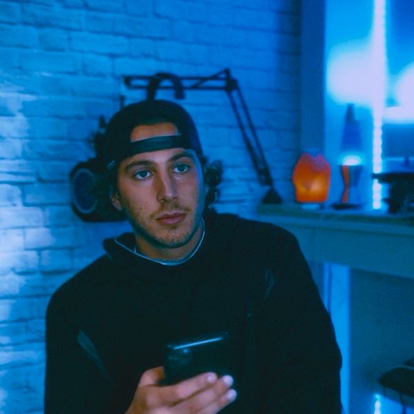 alice blue Twitter, Instagram, Facebook Linktree