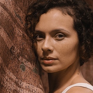 ANA CAROL Instagram, Facebook Linktree