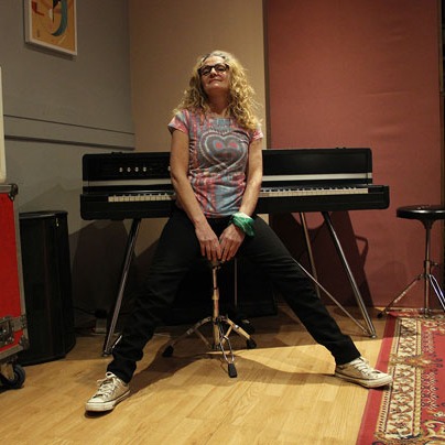 Julia Molinari - Listen on YouTube, Spotify - Linktree