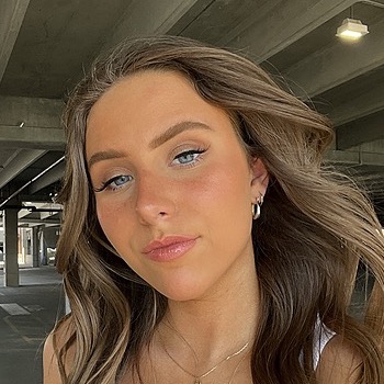 emilygrace.26 | Instagram, TikTok | Linktree