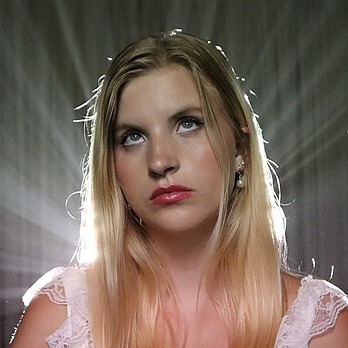 Lucy Cloud Twitter, Instagram, Facebook, TikTok Linktree